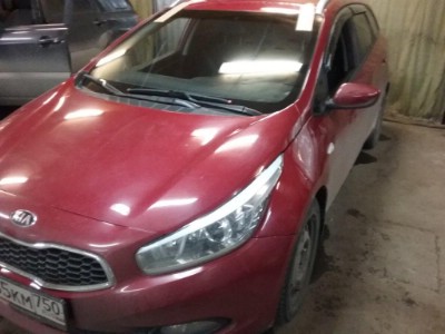 Установка лобового стекла KIA CEED 5D HB, унив 2004-2010