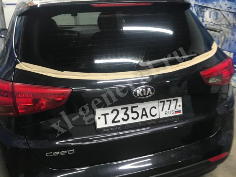 Заднее стекло Kia Ceed Wagon 2012-2018