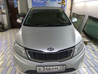 Установка лобового стекла KIA RIO III SED, 5D HB 2010-2017