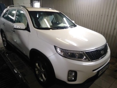 Установка лобового стекла Kia Sorento 2013-