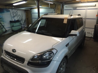 Установка лобового стекла KIA SOUL 5D HB 2009-2014