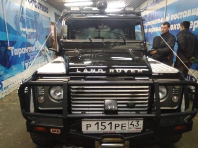 Установка лобового стекла  LAND ROVER DEFENDER 90-110 -