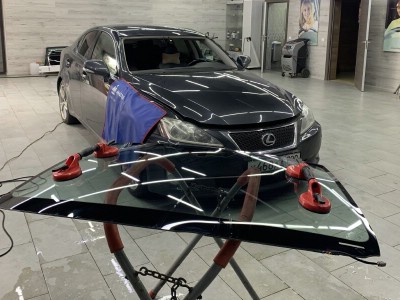 Замена лобового ветрового стекла Lexus IS250 -