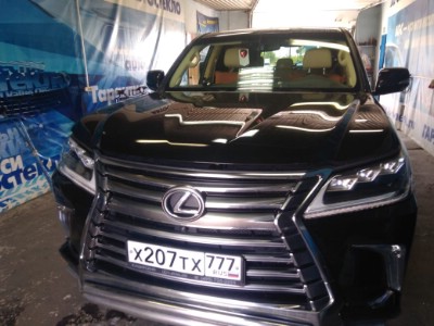 Установка лобового стекла Lexus LX570 2015-