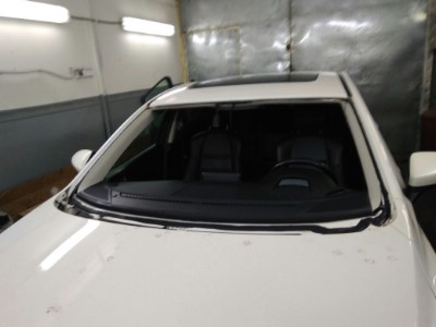Установка лобового стекла Mazda 3 2013-