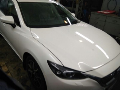 Установка лобового стекла Mazda 3 2013-