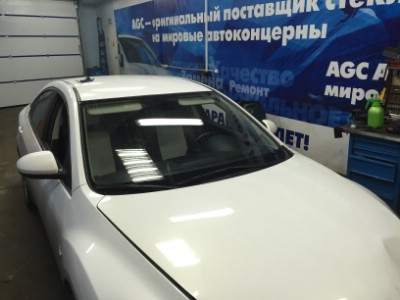 Установка лобового стекла Mazda 6 2007-2012