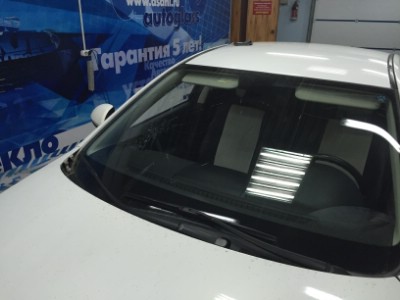 Установка лобового стекла Mazda 6 2007-2012