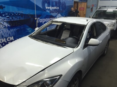 Установка лобового стекла Mazda 6 2007-2012