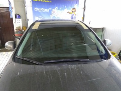 Установка лобового стекла Mazda 6 2007-2012