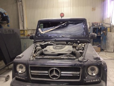 Установка лобового стекла Mercedes G (W463) Gelandwage(35D) -