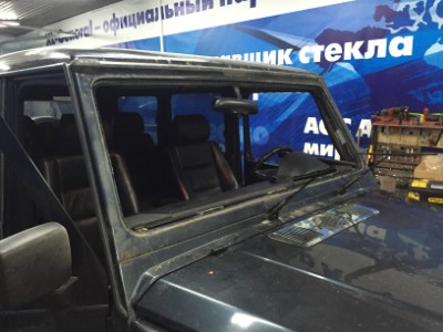 Установка лобового стекла MERCEDES G (W463) GELANDEWAGEN -