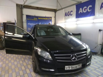 Установка лобового стекла Mercedes R-Class 2006-2013