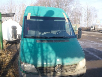 Установка лобового стекла MERCEDES SPRINTER 1994-