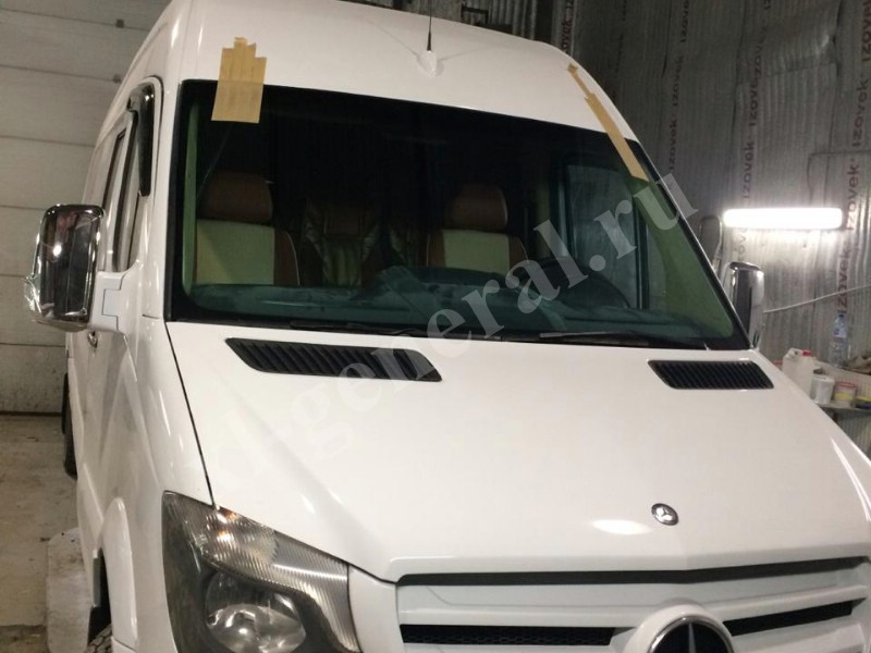 Лобовое стекло Mercedes Sprinter SWB 2006-