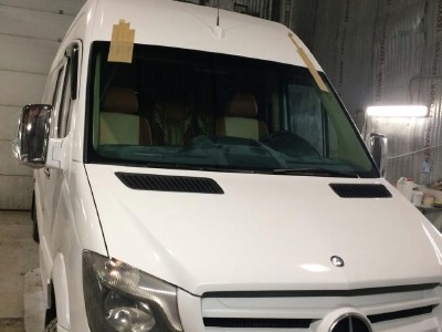 Установка лобового стекла Mercedes Sprinter SWB 2006-