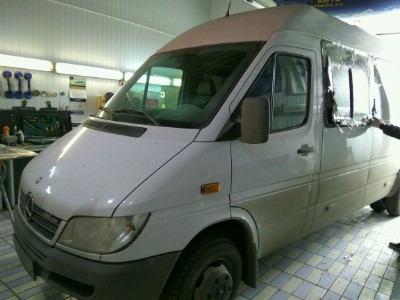 Установка автостекла Mercedes Sprinter Classic -