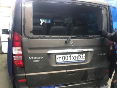 Установка заднего стекла Mercedes V CL (W639) 2010-