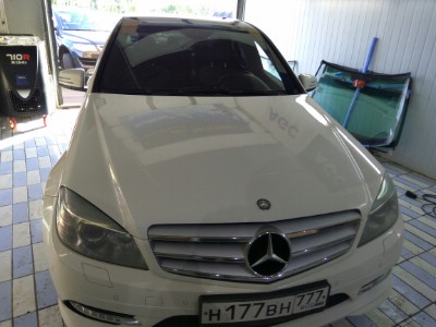 Установка автостекла MERCEDES W204(C-CLASS) 2007-2014