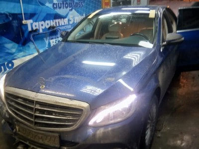 Установка автостекла Mercedes W204, C Class СД УН 2007-