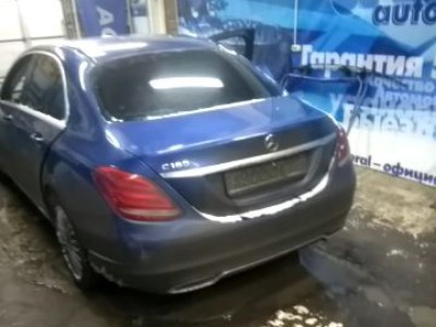 Установка лобового стекла Mercedes W204, C Class СД УН  2007-