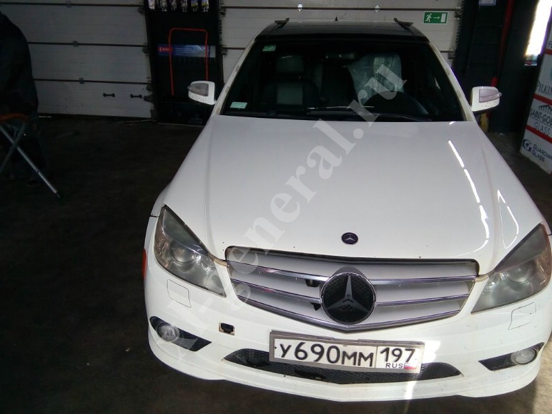 Лобовое стекло Mercedes W204, C Class 2007-