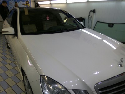 Установка лобового стекла MERCEDES E-CLASS W212 4D SED 2009-2016