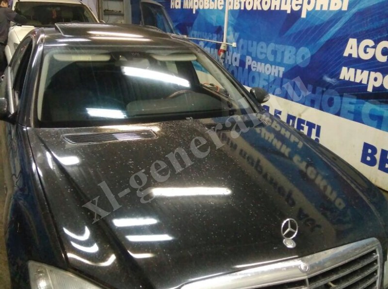 Лобовое стекло Mercedes W221 2005-