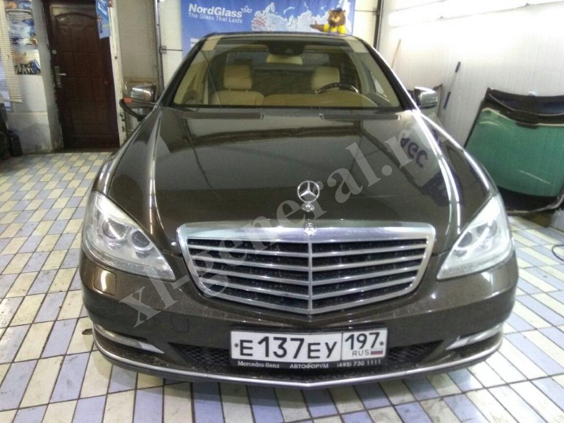 Лобовое стекло Mercedes S Class W221 2011-2013