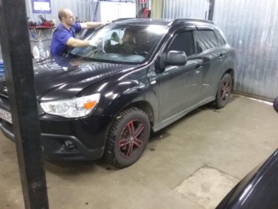 Установка лобового стекла MITSUBISHI ASX 5D -