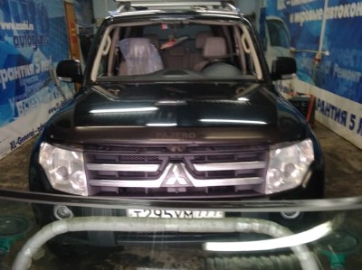 Установка лобового стекла Mitsubishi Pajero Ivshogun 2007-