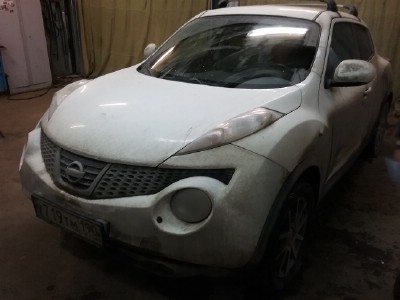 Установка автостекла Nissan Juke 2010-