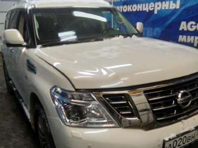 Установка лобового стекла Nissan Patrol 2010-