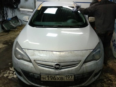 Установка лобового стекла Opel Astra J 5D HB 2013-