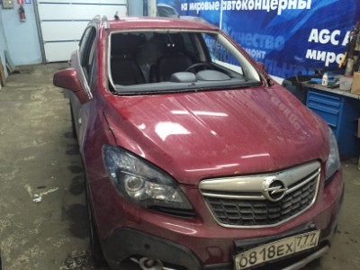 Установка лобового стекла OPEL MOKKA CHEVROLET TRAX 5D RANGER 2012-