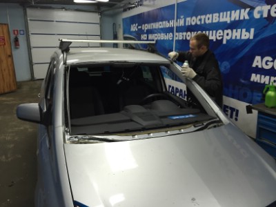 Установка лобового стекла OPEL ZAFIRA B 2005-2011