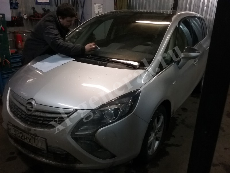 Лобовое стекло Opel Zafira C