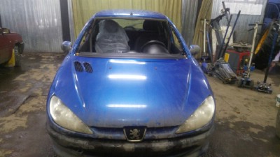 Установка лобового стекла Peugeot 207 -