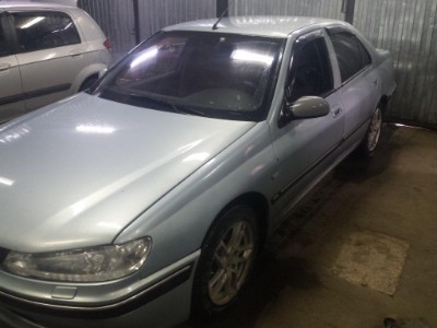 Установка лобового стекла Peugeot 406 2001-2004