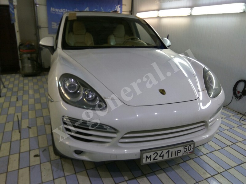 Лобовое стекло PORSCHE CAYENNE 5D 2010-2013