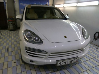 Установка лобового стекла PORSCHE CAYENNE 5D 2010-2013