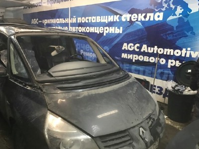 Установка лобового стекла Renault Espace IY Mini Van 2002-2014