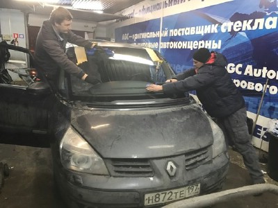 Установка лобового стекла Renault Espace IY Mini Van 2002-2014