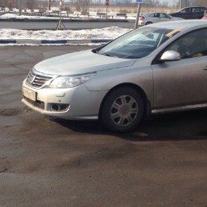 Установка автостекла Renault Latitude