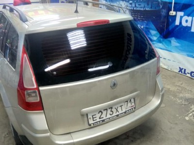 Установка заднего стекла Renault Megane II 2000-2008