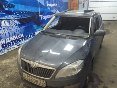 Установка лобового стекла SKODA FABIA 5D HB,унив ROOMSTER MPV, PRAKTIK MPV 2006-