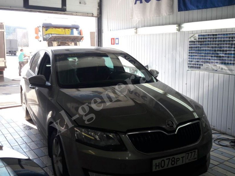 Лобовое стекло Skoda Octavia A5 2009-