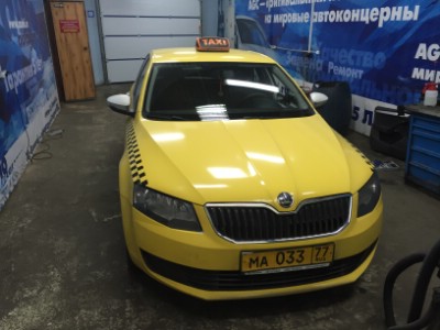 Замена переднего левого стекла SKODA OCTAVIA A7 2013-