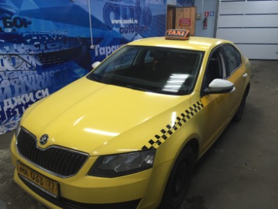 Замена переднего левого стекла SKODA OCTAVIA A7 2013-