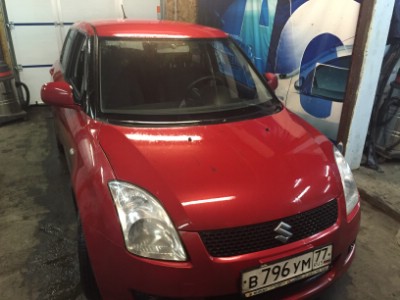 Установка лобового стекла Suzuki SWIFT 2005-2010